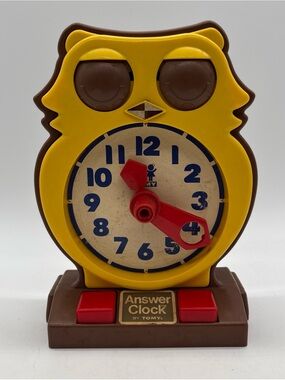 Vintage Answer Clock by Tomy Brown Owl Toy 1975 - Tested